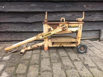  stenenknipper beschikbaar voor biedingen