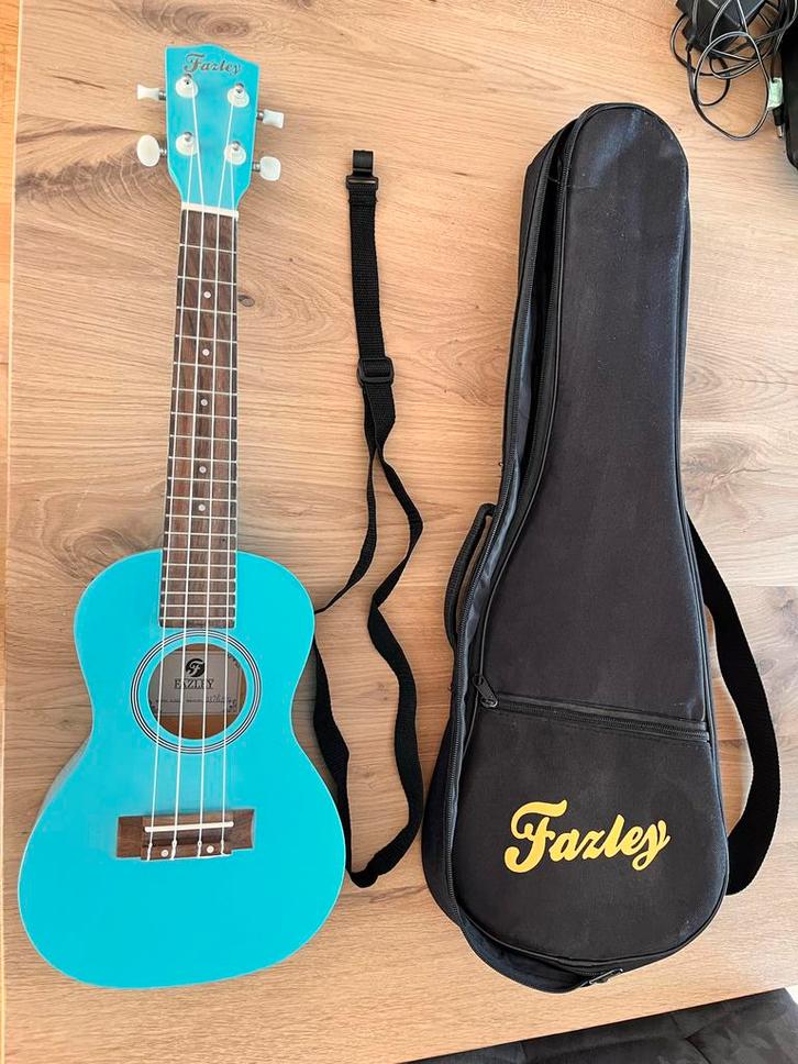 Fazley Ukelele Turkoois + Accessoires, Muziek en Instrumenten, Instrumenten | Toebehoren, Zo goed als nieuw, Overige instrumenten