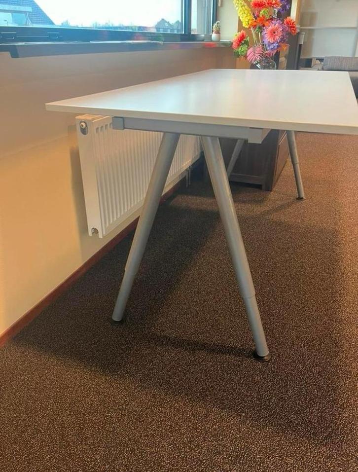 Verstelbaar bureau Ikea Galant, Huis en Inrichting, Bureaus, Zo goed als nieuw, Bureau, In hoogte verstelbaar, Ophalen