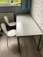 Kindertafel met twee stoeltjes, wit, hout, Kinderen en Baby's, Kinderkamer | Tafels en Stoelen, Ophalen, Tafel(s) en Stoel(en)