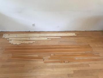 Beuken plinten (6cm) met muurlatten en kunststof hoekjes beschikbaar voor biedingen