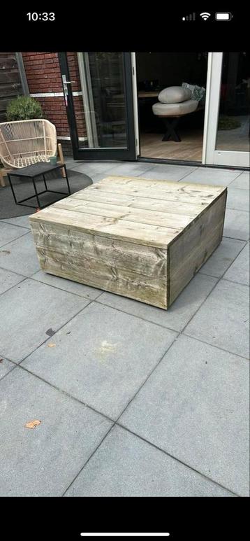 Houten Tuin Tafel / Kist beschikbaar voor biedingen
