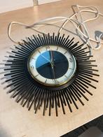 Klok Henlein uit 1961model Sunburst, Ophalen of Verzenden, Zo goed als nieuw, Wandklok