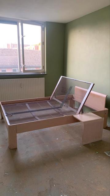 GRATIS AUPING SPIRAAL 1.40 x 2.00( NB zonder het houten bed)