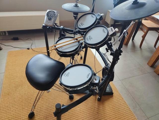 Drumstel, Muziek en Instrumenten, Drumstellen en Slagwerk, Zo goed als nieuw, Roland, Elektronisch, Ophalen