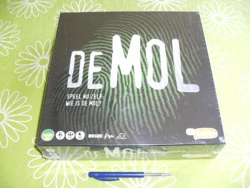 Nieuw in seal: Wie is de Mol? Speel nu zelf Wie is de Mol?, Hobby en Vrije tijd, Gezelschapsspellen | Bordspellen, Nieuw, Drie of vier spelers