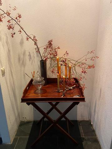 Kersenhouten side table/ bijzettafel beschikbaar voor biedingen