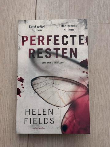 Perfecte Resten - Helen Fields (nieuw) beschikbaar voor biedingen