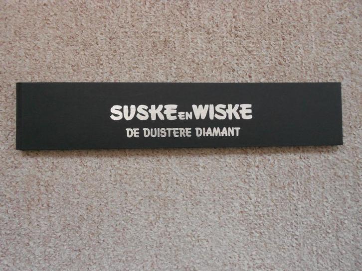 Suske en Wiske - De Duistere Diamant - Langwerpige hardcover, Boeken, Stripboeken, Nieuw, Eén stripboek, Ophalen of Verzenden