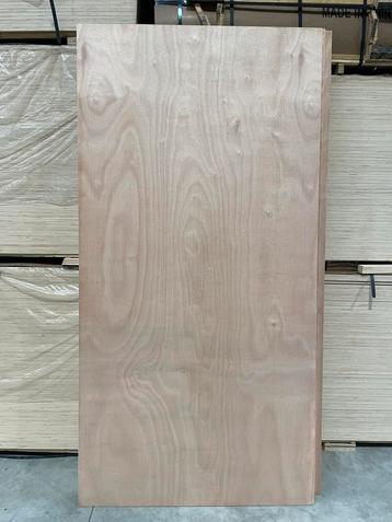 Okoume/Populier multiplex 244x122x18 B/BB beschikbaar voor biedingen