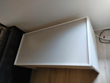 Ikea dundra speeltafel met opbergruimte beschikbaar voor biedingen