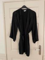 Marjolaine zijde duster maat 44 zwart, Kleding | Dames, Verzenden, Zwart, Nachtkleding