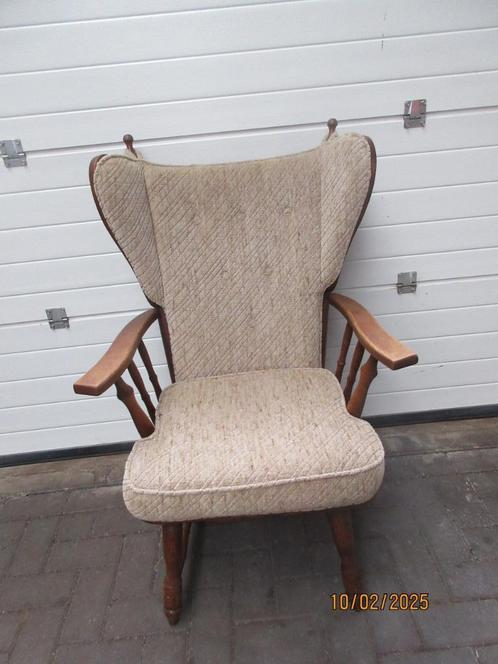 leunstoel - seniorenstoel bekleding is beige-bruin gemêleerd, Huis en Inrichting, Stoelen, Gebruikt, Eén, Hout, Stof, Bruin, Ophalen