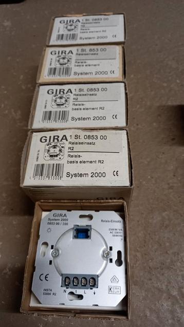 Gira  Relais schakelaar, draai/ tastdimmers S 2000 en 3000 beschikbaar voor biedingen