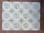 30 antieke wandtegels met fijne margrietjes, Ophalen