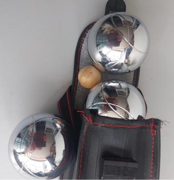 Jeu de Boules set. Petanque 3 ballen in zwart etui. beschikbaar voor biedingen