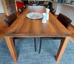 Notenhouten eettafel + zes leren designstoelen, Ophalen, Zo goed als nieuw, 4 tot 6 stoelen