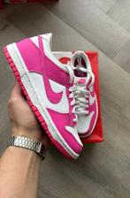 Nike Dunk Low GS roze wit maat 36,5 nieuw vervangende doos, Kleding | Dames, Schoenen, Ophalen of Verzenden, Roze, A, A
