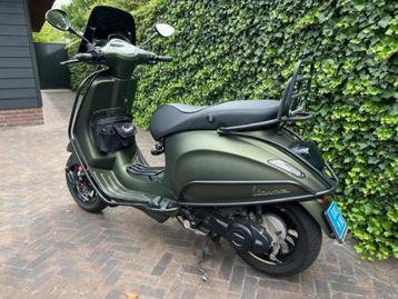 Vespa sprint sport 2020 beschikbaar voor biedingen