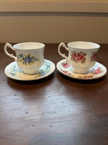 Royal Standard Bone China 2 kop en schotels beschikbaar voor biedingen