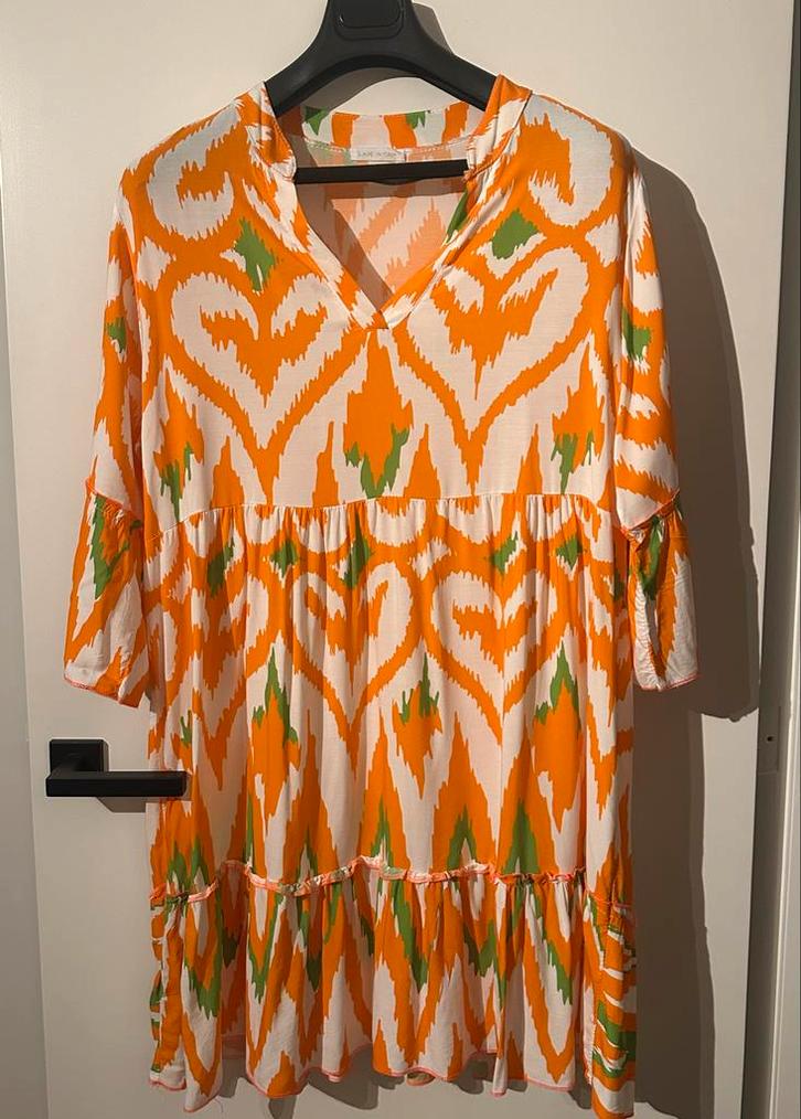Made in Italy - oranje jurk met ruffle details - one size, Kleding | Dames, Jurken, Gedragen, Maat 42/44 (L), Oranje, Knielengte