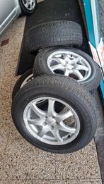 Volvo xc90 originele velgen met banden
235/65R17.    4X4 M&S, Ophalen, Volvo