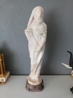 Marmeren Beeld van Vrouw in gewaad, Antiek en Kunst, Ophalen