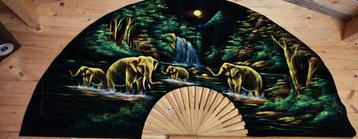 Grote Wandwaaier met Olifanten beschikbaar voor biedingen