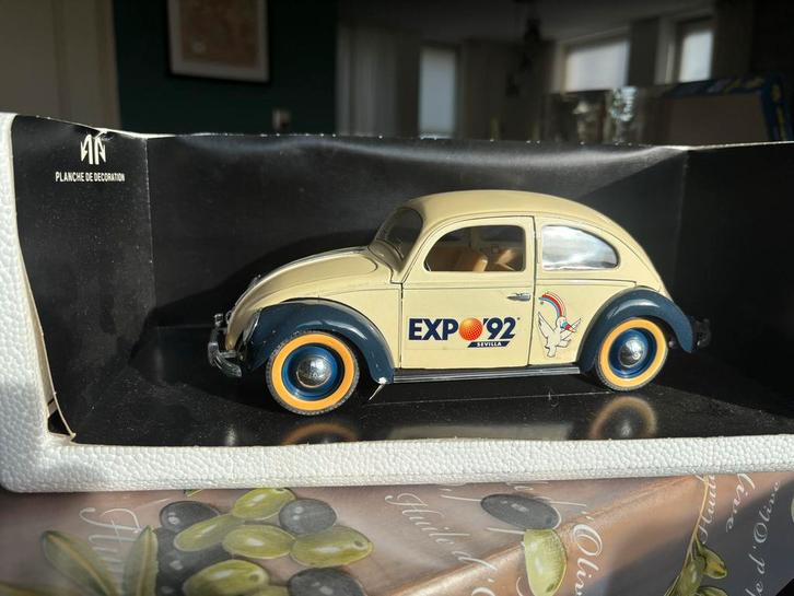Volkswagen Kever Expo '92 Modelauto, Hobby en Vrije tijd, Modelauto's | 1:18, Zo goed als nieuw, Auto, Overige merken, Ophalen of Verzenden