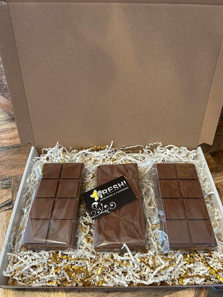 Dubai chocolade repen te koop, Hobby en Vrije tijd, Feestartikelen | Verhuur, Nieuw, Overige, Ophalen