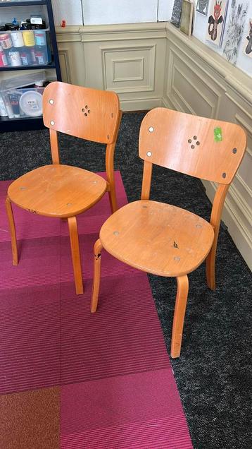 Vijf zweedse stoelen Alvar Aalto Elm Wood beschikbaar voor biedingen