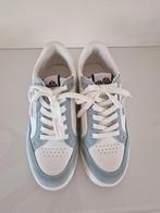 Super leuke sneakers van ELLESSE wit met lichtblauw mt 40, ELLESSE, Schoenen, Ophalen of Verzenden, Zo goed als nieuw