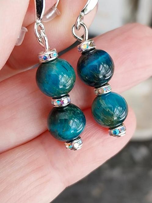 Blauwe Tijgeroog oorbellen met verzilverde oorhaakjes#17155, Sieraden, Tassen en Uiterlijk, Oorbellen, Zo goed als nieuw, Overige materialen