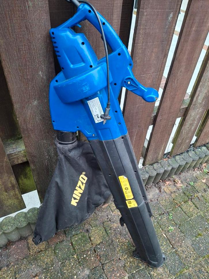 Kinzo Elektrische Bladblazer met Opvangzak, Tuin en Terras, Bladblazers, Gebruikt, Handgedragen, Elektrisch, Met opvangzak, Met zuigfunctie