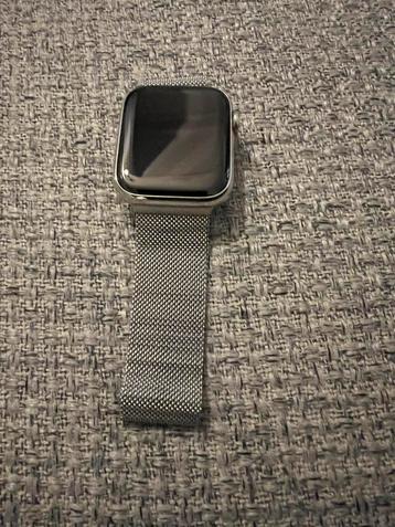 Apple Watch 6 44mm-stainless steel-saffier- gps-cellular-4G  beschikbaar voor biedingen