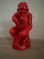 Beeld de denker van Rodin in rood. 60cm hoog., Antiek en Kunst, Ophalen