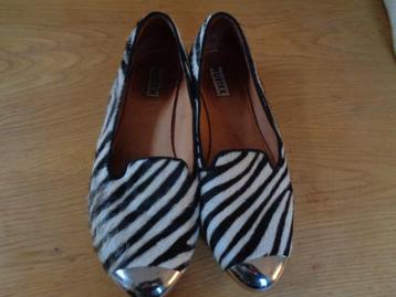NUBBIK imitatie zebravacht pumps:mt 40 beschikbaar voor biedingen