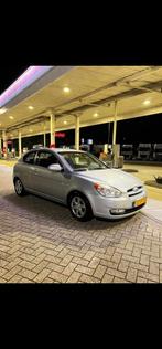 Hyundai Accent 1.6 3DRS 2007 Grijs, Auto's, Hyundai, Voorwielaandrijving, Accent, 1599 cc, 4 cilinders