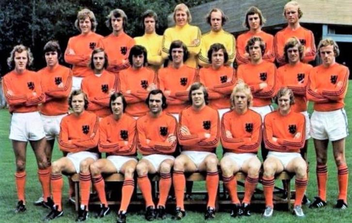 WK 1974 Nederlands elftal de magische wedstrijden WK74, Verzamelen, Sportartikelen en Voetbal, Zo goed als nieuw, Overige typen