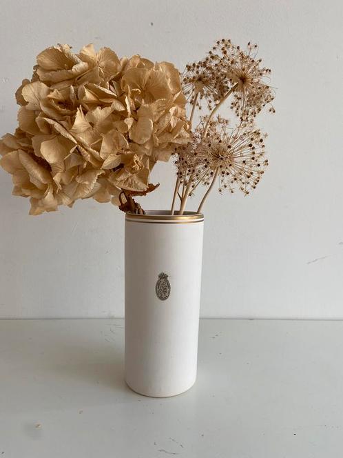 Vintage modica witte vaas goud randje, Huis en Inrichting, Woonaccessoires | Vazen, Zo goed als nieuw, Wit, Minder dan 50 cm, Aardewerk of Porselein