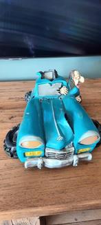 Blauwe Grazy Car met doorgezakte wielen Spaarpot, Verzamelen, Spaarpotten, Kunststof, Ophalen of Verzenden, Zo goed als nieuw