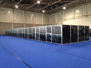 Stalwanden 3 meter en 2,5 meter - concoursboxen  (GEBRUIKT) beschikbaar voor biedingen