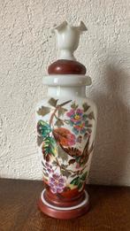 Antieke vaas kaststel - melkglas opaline - met beschadiging, Ophalen of Verzenden
