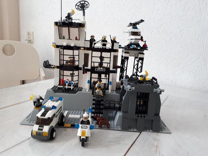 Lego 7237 Politiebureau, Kinderen en Baby's, Speelgoed | Duplo en Lego, Zo goed als nieuw, Lego, Complete set, Ophalen of Verzenden