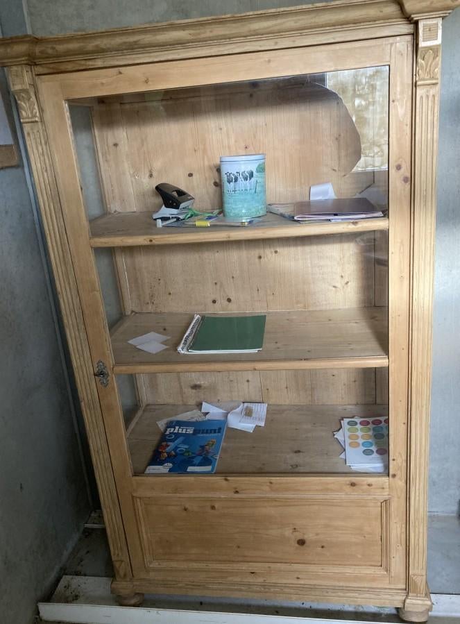 Vitrinekast grenen, Gebruikt, 25 tot 50 cm, 50 tot 100 cm, Ophalen of Verzenden