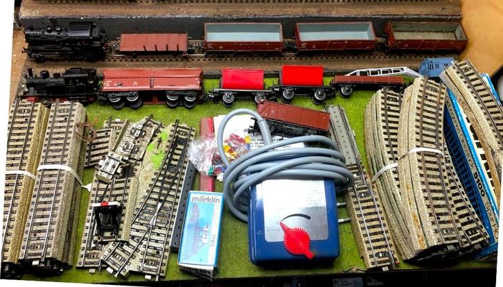 Märklin startset 2 loc's 10 wagons en rails, Hobby en Vrije tijd, Modeltreinen | H0, Gebruikt, Treinset, Wisselstroom, Märklin