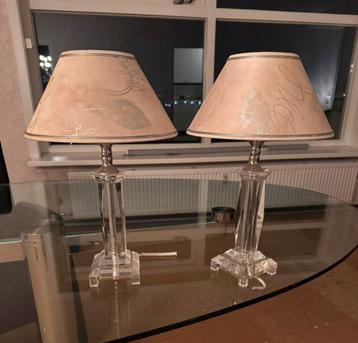 Set van 2 luxe tafellampen met glazen voet (42 cm hoog) beschikbaar voor biedingen