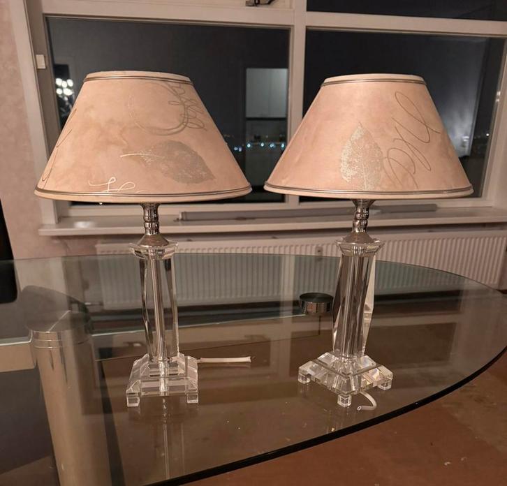 Set van 2 luxe tafellampen met glazen voet (42 cm hoog), Huis en Inrichting, Lampen | Tafellampen, Zo goed als nieuw, Minder dan 50 cm