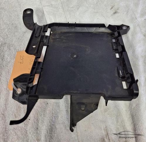Afdekplaat Audi A4 8W 8W0907647A ECU houder., Auto-onderdelen, Carrosserie en Plaatwerk, Audi, Gebruikt, Ophalen of Verzenden