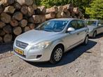 Kia Cee'd 1.4 CVVT X-tra 2007 met airco en trekhaak, Auto's, Kia, Stof, 4 cilinders, Origineel Nederlands, 1200 kg